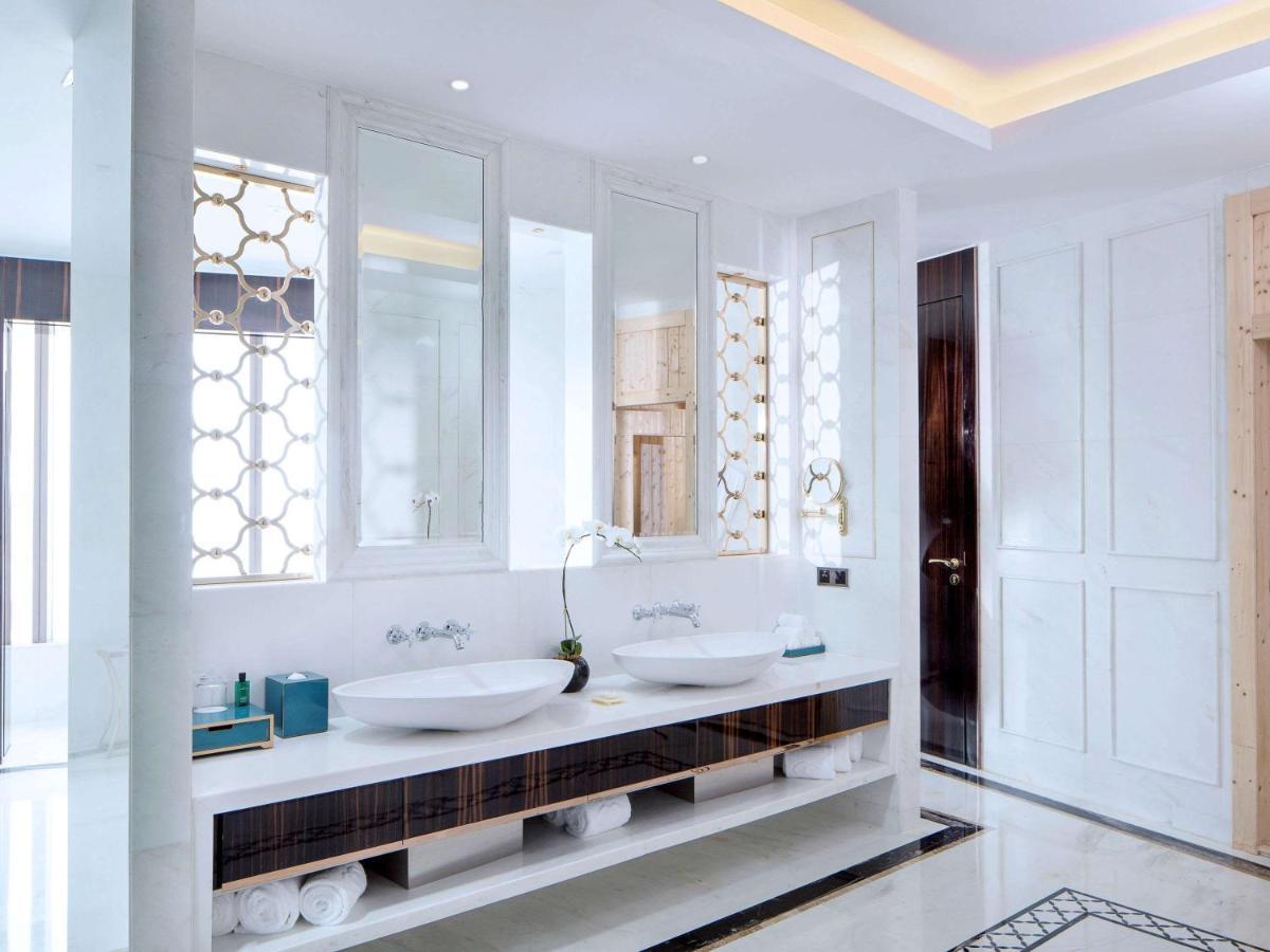 Sofitel Guiyang Hunter Hotel Exterior photo