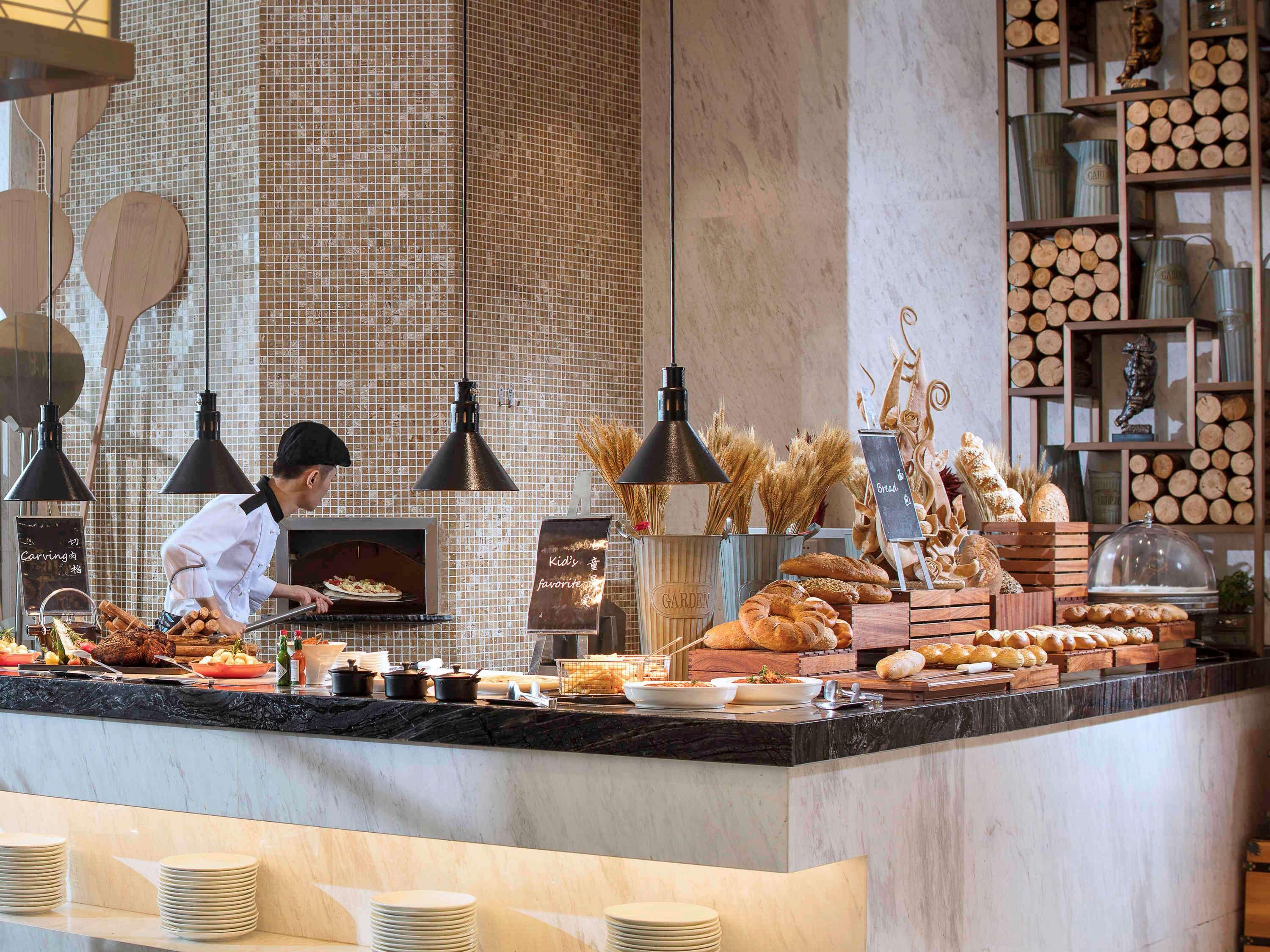 Sofitel Guiyang Hunter Hotel Exterior photo